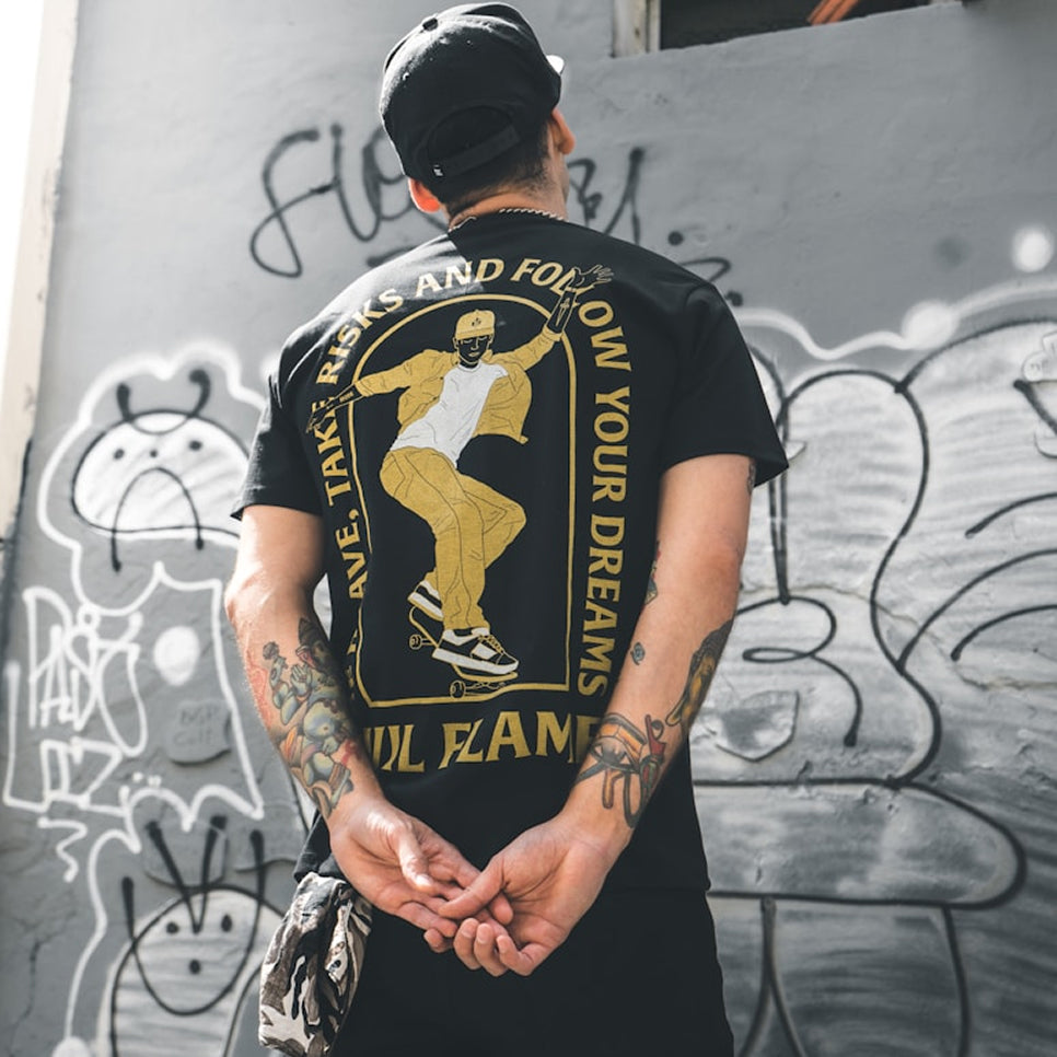 The Art of Bold Expression: How Streetwear Turns Daily Moments into Personal Statements