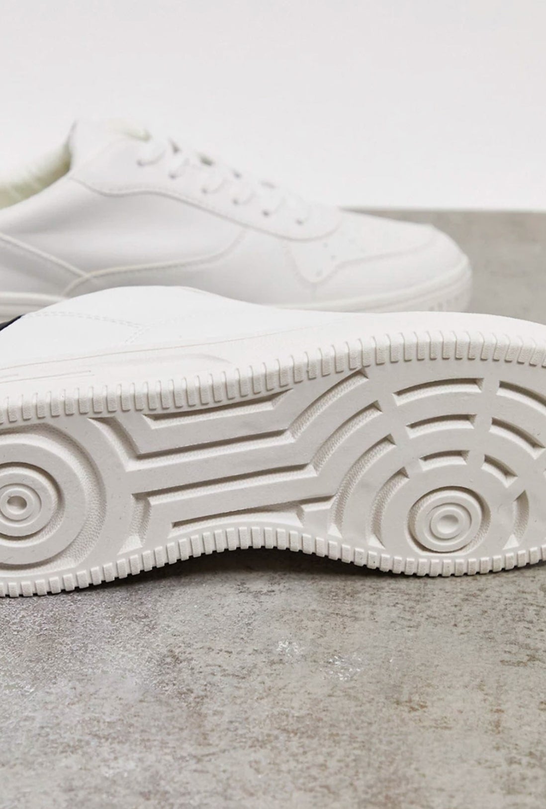 (Product 20) Sample - Clothes And Accessories For Sale Main image