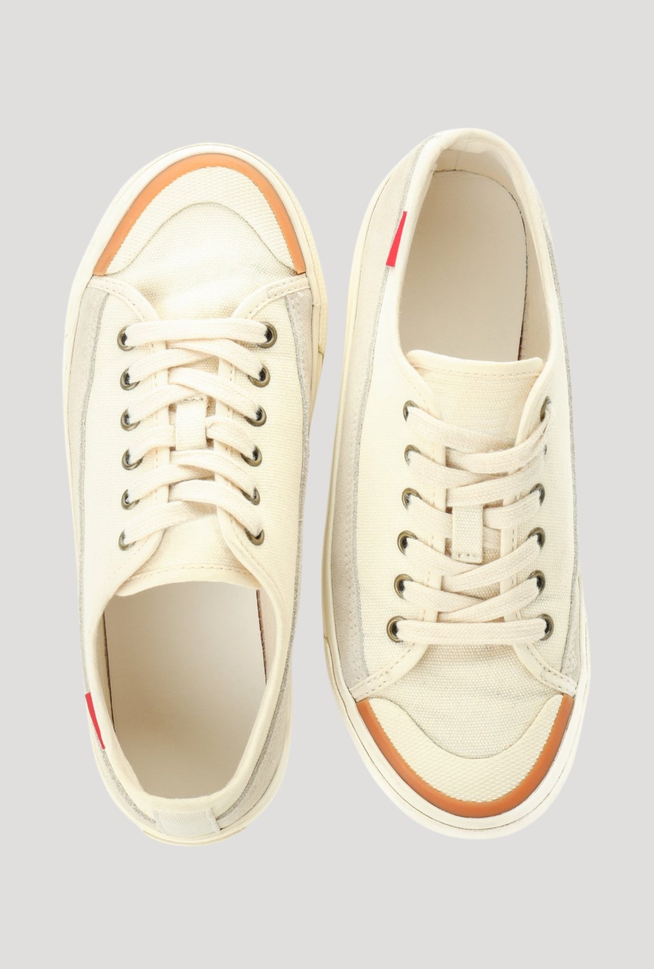 Classic Off-White Canvas Sneakers Main image