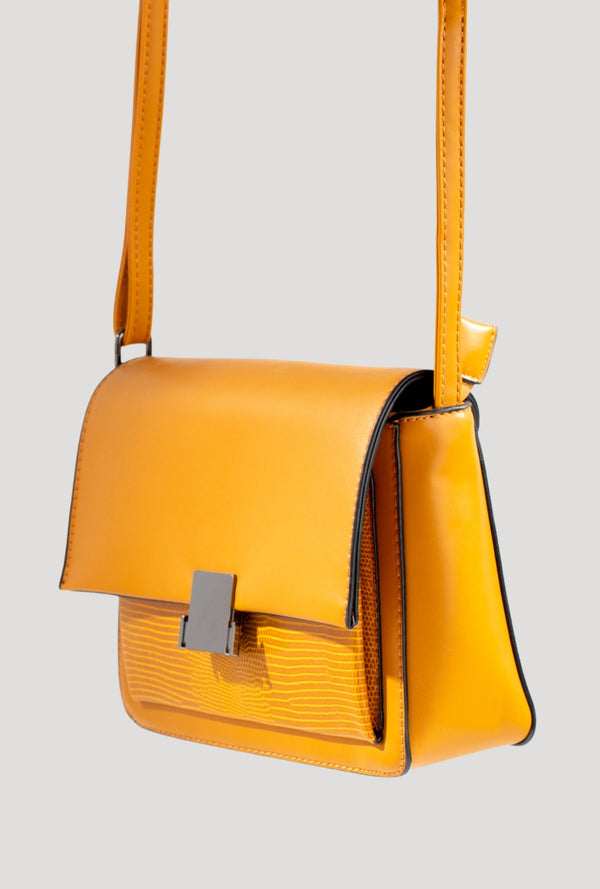 Elegant Women’s Leather Shoulder Bag