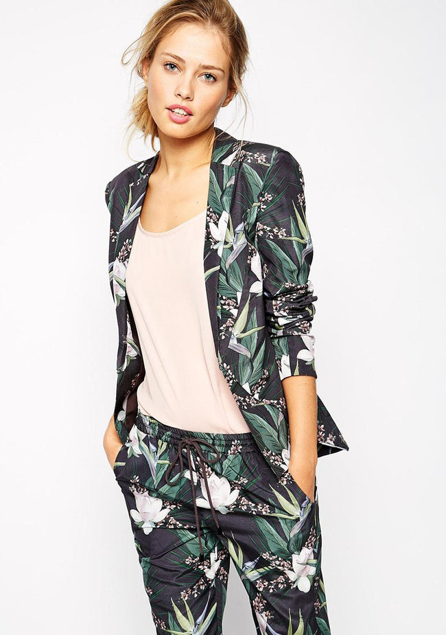 (Product 6) Sample - Clothing And Accessory Boutiques For Sale Main Image